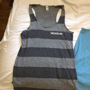 Rogue women’s tank medium